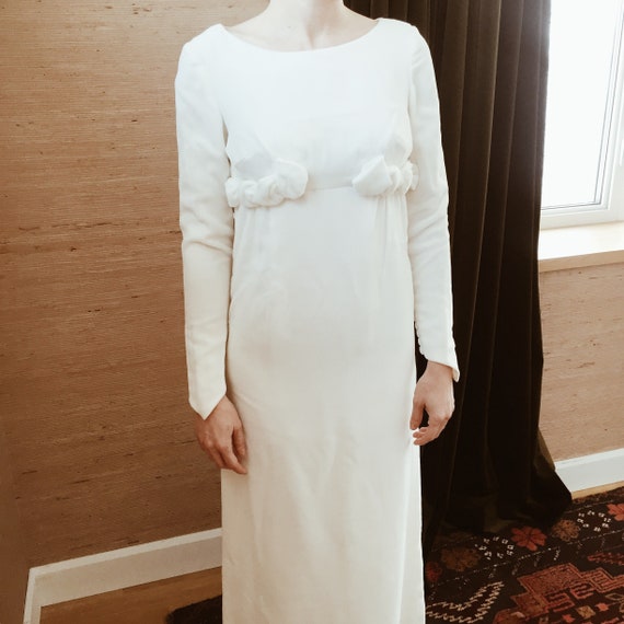 Va-va-velvet Winter Wedding Dress