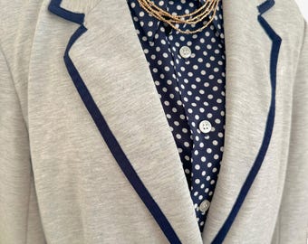 90s Y2K Women's Knit Blazer in Gray with Navy Trim and Polka Dot Lining Ellen Tracey Company Size M