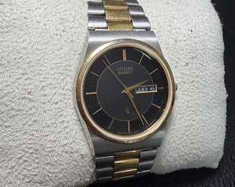 Vintage 1980s Citizen CQ 35mm Daydate Presidential Bracelet Quartz Watch