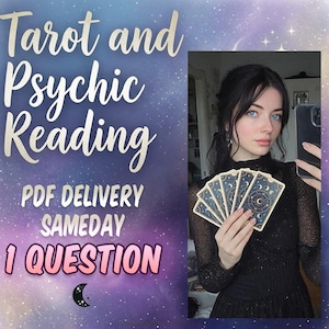 Può includere: Immagine che promuove letture di tarocchi e psichiche. Il testo include "Lettura di Tarocchi e Psichica", "Consegna PDF", "In giornata" e "1 Domanda". Una persona tiene in mano carte dei tarocchi con disegni celesti. Lo sfondo è un cielo stellato.
