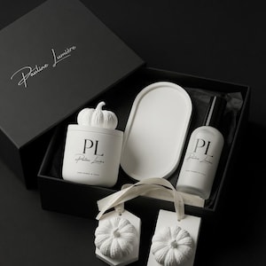 Luxury Pumpkin Gift Set | Gypsum Candle, Linen Spray, Diffusers, Tray (Personalized Card)