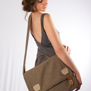 Sac messager brun, sac messager pour ordinateur portable, sac messager pour hommes, sac messager végétalien, sac messager scolaire, sac messager mignon, retour à l’école