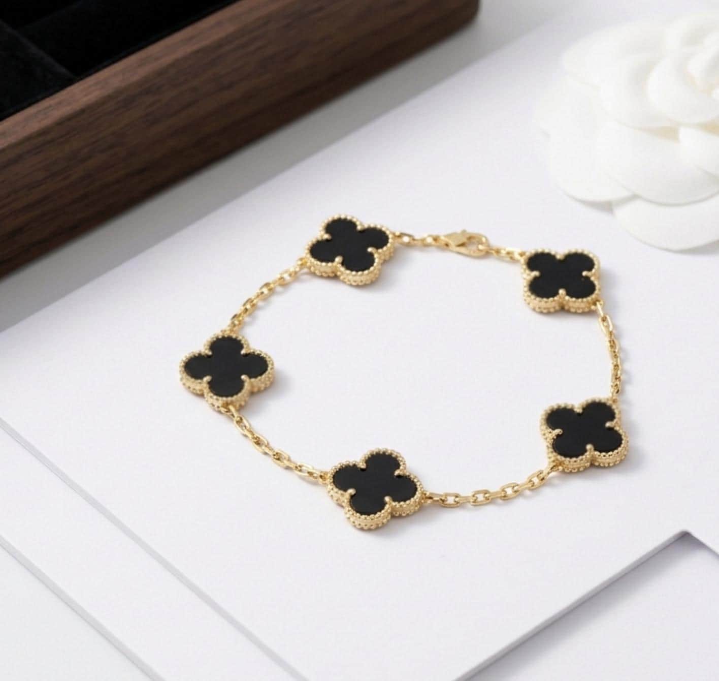 Van cleef clover bracelet - Etsy 日本