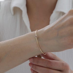 Pulsera rígida de oro macizo de 14 quilates con rubí, brazalete de oro con rubí cultivado en laboratorio para mujer, elegante joya fina hecha a mano con piedras preciosas.
