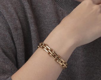 Personalisierte 14K Gold Kette Manschette Armband, erste Gold Armreif Armband, Massivgold Name Initial Armband, geflochtene Manschette, kundenspezifischer Schmuck