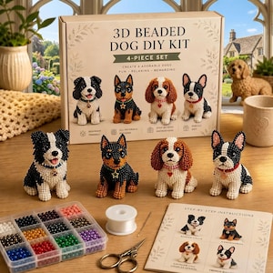 Pode incluir: Um kit de artesanato de cães com missangas 3D de 4 peças, incluindo uma caixa com ilustrações de quatro cães, quatro figuras de cães terminadas, um organizador de plástico com missangas coloridas, fio branco, uma agulha, tesoura e um manual.