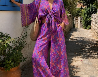 Conjunto coordinado vintage de algodón con estampado floral morado, kimono bohemio y pantalones de pierna ancha, ropa de resort mediterránea, atuendo para vacaciones en la playa para mujer.