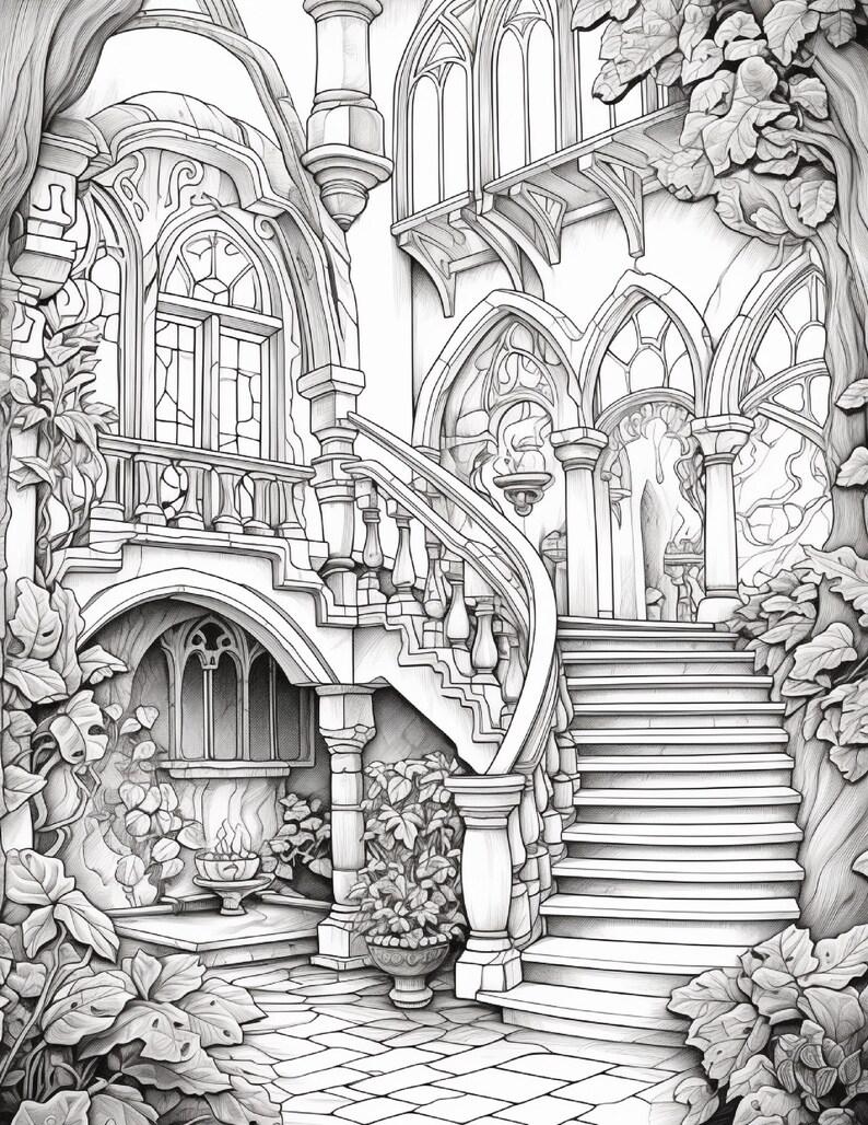 Puede incluir: Una ilustraci&oacute;n de arte lineal en blanco y negro de una estructura arquitect&oacute;nica de varios niveles con una gran escalera curva, ventanas arqueadas, balaustradas de piedra y columnas ornamentadas, rodeada de follaje denso.