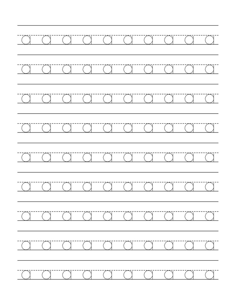 Pode incluir: Uma folha de exerc&iacute;cios educativa branca com nove linhas horizontais de letras min&uacute;sculas a em tracejado preto. Cada linha cont&eacute;m uma s&eacute;rie de letras posicionadas entre linhas pretas s&oacute;lidas e tracejadas para praticar a caligrafia.