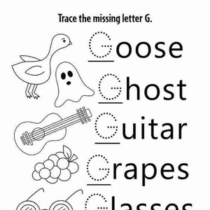 Op de afbeelding: Een zwart-wit educatief werkblad met de titel Trace the missing letter G. Het bevat lijntekeningen van een gans, geest, gitaar, druiven en een bril, elk gekoppeld aan het woord waarbij de letter G met een stippellijn is weergegeven.