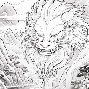 Puede incluir: Una ilustraci&oacute;n de arte lineal en blanco y negro que muestra una cabeza de drag&oacute;n detallada con una melena fluida, dientes afilados y ojos intensos. El fondo representa un paisaje con monta&ntilde;as escarpadas, nubes y pinos junto a un r&iacute;o.