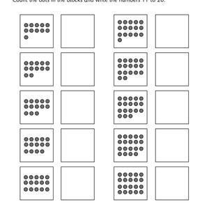 Pu&ograve; includere: Una scheda didattica in bianco e nero intitolata Counting and Writing. Presenta dieci quadrati contenenti quantit&agrave; variabili di punti grigi, ciascuno abbinato a un quadrato vuoto per scrivere i numeri da 11 a 20. Il testo recita: Counting and Writing. Count the dots in the blocks and write the numbers 11 to 20.