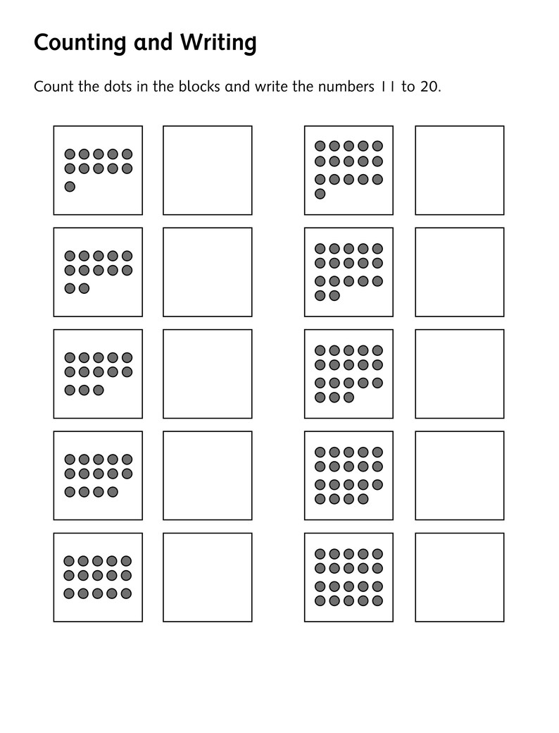 Pu&ograve; includere: Una scheda didattica in bianco e nero intitolata Counting and Writing. Presenta dieci quadrati contenenti quantit&agrave; variabili di punti grigi, ciascuno abbinato a un quadrato vuoto per scrivere i numeri da 11 a 20. Il testo recita: Counting and Writing. Count the dots in the blocks and write the numbers 11 to 20.