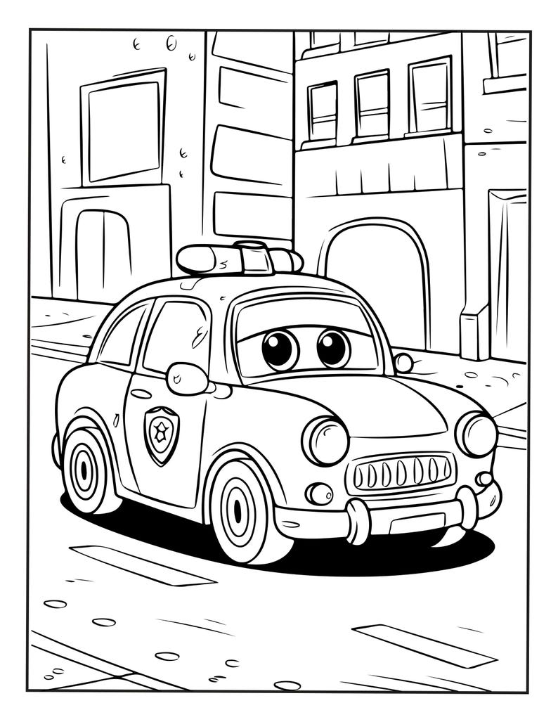 Puede incluir: Una ilustraci&oacute;n de arte lineal en blanco y negro de un coche de polic&iacute;a de dibujos animados con ojos grandes y expresivos, una barra de luces en el techo y un emblema de escudo en la puerta, situado en una calle con edificios de fondo.