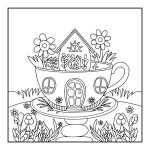 Peut inclure: Une illustration en noir et blanc au trait repr&eacute;sentant une tasse de th&eacute; en forme de maison, pos&eacute;e sur une soucoupe et un socle. La tasse pr&eacute;sente une porte centrale et deux fen&ecirc;tres, avec un toit de maison et des fleurs sortant du bord.