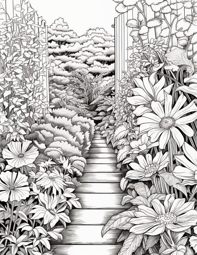 以下が含まれることがあります： 開いた門を通る庭の小道を描いた白黒の線画イラスト。詳細な花、密集した葉、地面の木の板が特徴で、両側の背の高い植物に囲まれ、奥行きのある視点を作り出しています。