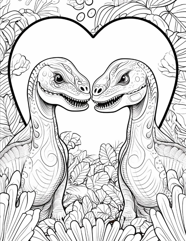 Pu&ograve; includere: Un'illustrazione in bianco e nero da colorare che raffigura due dinosauri l'uno di fronte all'altro all'interno di una grande forma a cuore. I dinosauri sono circondati da un fogliame tropicale dettagliato con linee complesse nel disegno.