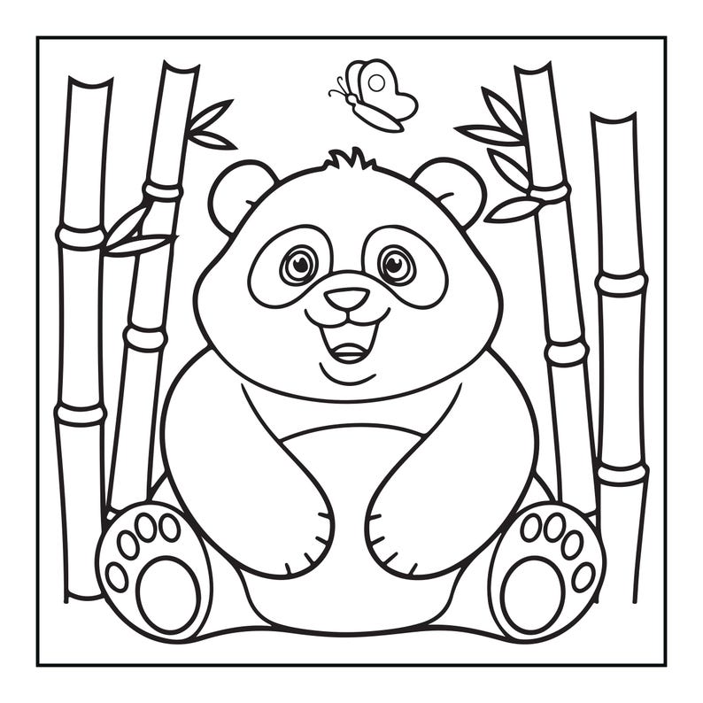 以下が含まれることがあります： 2本の竹の間に座っている笑顔のパンダの白黒線画イラスト。パンダは大きな目、小さな鼻、幸せそうな表情をしています。パンダの頭上中央には小さな蝶が飛んでいます。