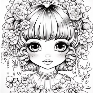 Op de afbeelding: Een zwart-wit lijntekening van een personage met grote ogen en kort haar, versierd met een dichte kroon van diverse bloemen en bladeren. Het personage draagt een kraag met bloemmotief, aangevuld met vlinders en hangende kralen.