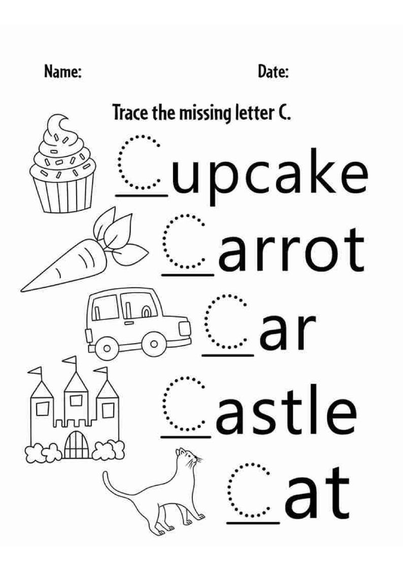Op de afbeelding: Een zwart-wit educatief werkblad met de titel Trace the missing letter C. Het bevat lijntekeningen van een cupcake, wortel, auto, kasteel en kat, elk gekoppeld aan het bijbehorende woord waarbij de beginletter C ontbreekt om te overtrekken.