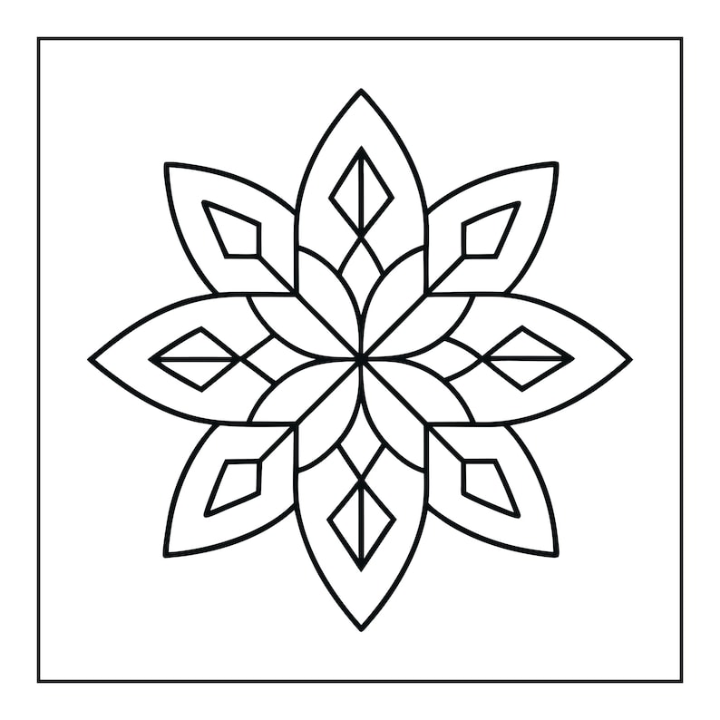 Pu&ograve; includere: Un'illustrazione in bianco e nero a tratto di una forma geometrica simmetrica a otto punte, simile a una stella o a un fiore. Il design presenta petali appuntiti a forma di foglia che si irradiano da un centro, ognuno con un piccolo rombo.