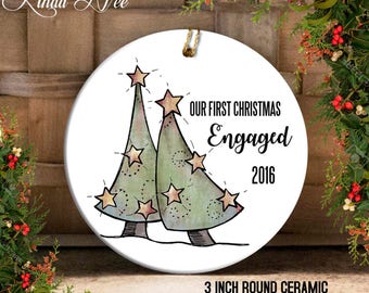 Overeenkomstengift voor paar Engagement Ornament Engagement giften voor beste vriend Engagement giften bezig met haar eerste kerst Ornament OCH31