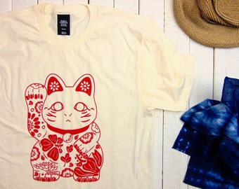 Aloha Lucky Cat T-shirt - Screen Printed - Hawaiian Maneki Neko - Unisex Soft Tee - Japanese Kitty - Gift for Cat Lover Mom