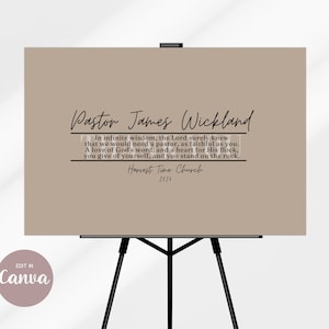Puede incluir: Un póster de color beige con texto negro que dice "Pastor James Wickland" y una cita sobre la fe y el liderazgo. El póster también incluye el texto "Harvest Time Church 2024".