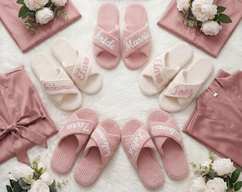 Pantofole da casa personalizzate con ricami, ciabatte da spa in velluto a coste personalizzate, regalo per la proposta di damigella d'onore e scarpe per il mattino del matrimonio