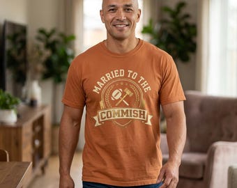 Camiseta "Casada con el Comisionado", Regalo para la Esposa en Fantasy Football, Camiseta Comfort Colors