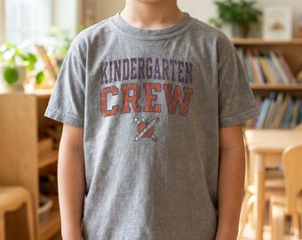 Koszulka dla przedszkolaków z okrągłym dekoltem, koszulka z nadrukiem Varsity Back to School w stylu vintage, młodzieżowa koszulka w wygodnych kolorach