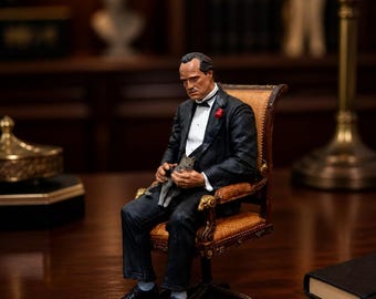 16cm Michael Corleone Sitting Figure The Godfather PVC Statue Collectible Desk Display Model with Cat