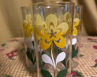 Floral Tumblers Glasses, Swanky Swigs - Yellow Flower, White and Green Leaves, Set of 7