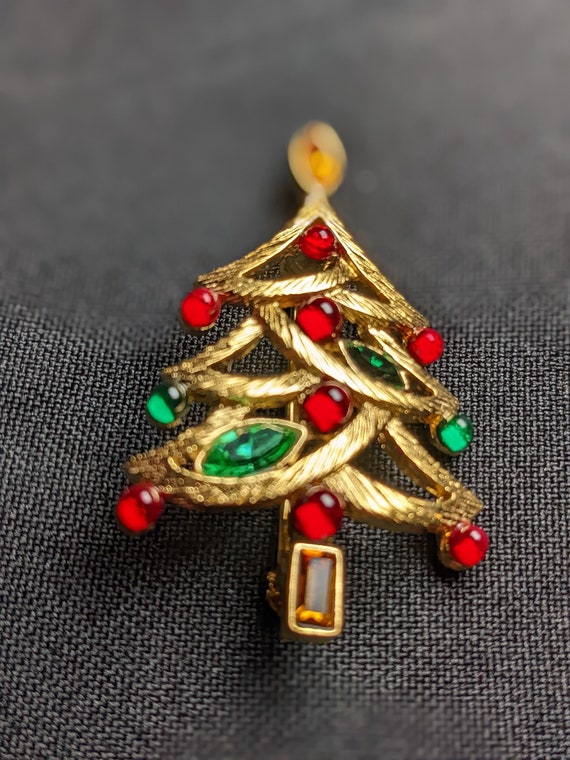 Napier Christmas tree pin