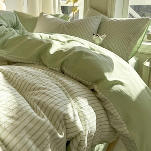 Juego de ropa de cama de algodón lavado a rayas, funda nórdica suave y transpirable con fundas de almohada, juego de ropa de cama minimalista para camas Queen, King, dobles e individuales.