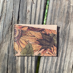 Monedero fino de corcho You Design. Tarjetero. Monedero para tarjetas. Monedero de piel vegana. Monedero para tarjetas de visita. Tarjetero de corcho. Monedero con unicornio. SewGnar