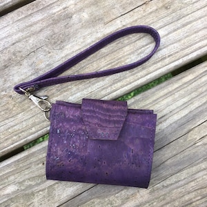 Cartera de corcho. Cartera delgada para mujer. Cartera minimalista. Cartera plegable delgada. Cartera con llavero. Cartera vegana para mujer.