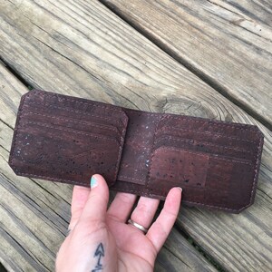 Kork Bifold Wallet.Leather Wallet RFID.Custom Bifold Wallet.Bifold Wallet Men.Mens Vegan Wallet.Vegan Womens Wallet.Cork Wallet.Brown Wallet