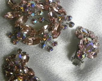 WEISS Signed Fabulous Vintage 1950's  Pink Rhinestone / Aurora Borealis Rhinestone Brooch & Clip Earring Set Bridal Wedding