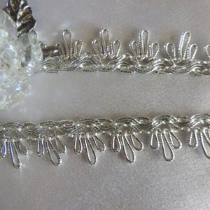 Gorgeous Vintage Victorian French Decorative Silver Metallic Looped Bear Paw Trim 3/4" Wide