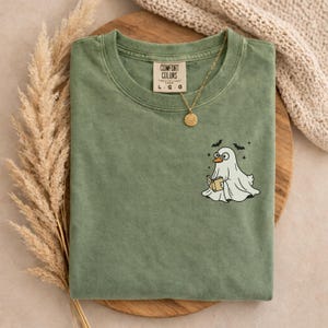 Ghost Reader Shirt, Spooky Book Club Tee, Funny Ghost Goose Halloween Top, Cute Teacher Librarian Gift Apparel, Cozy Fall Reading Clothes