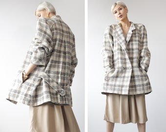 Vintage beige grey white plaid wool wide shoulder raglan sleeve double breasted jacket short coat