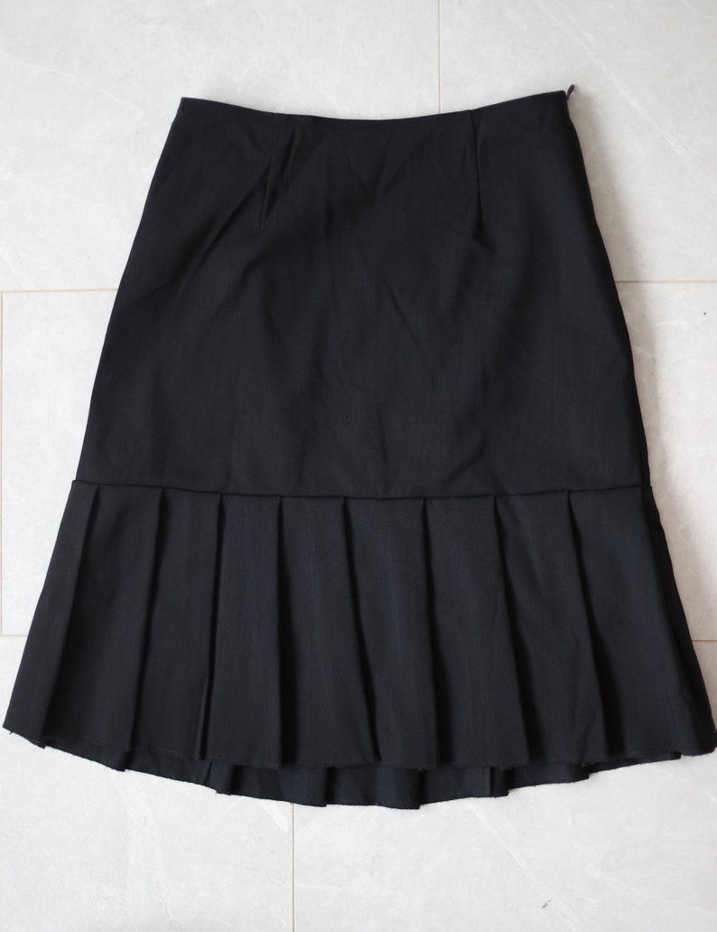 Vintage black high waist sexy tight fitted pleated mini skirt image 4