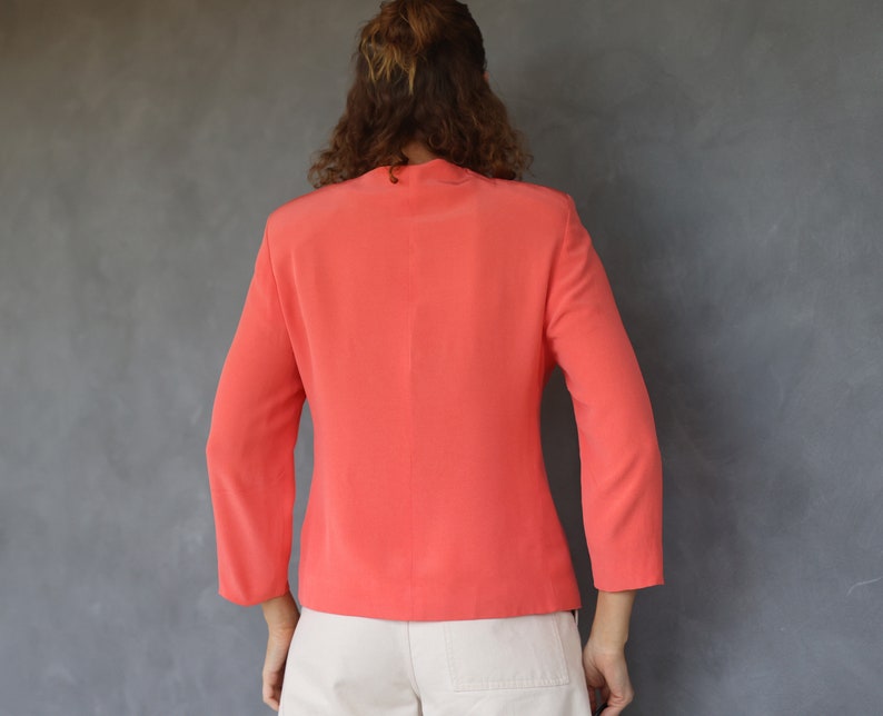 Veste blazer droite rose vintage à découpes fleuries image 6