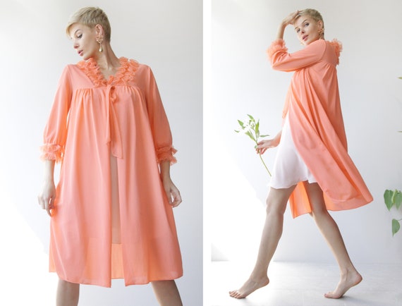 Vintage peach orange pink ruffle trim knee length