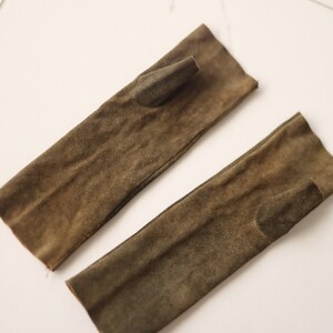 Handmade khaki green soft leather fingerless gloves image 5