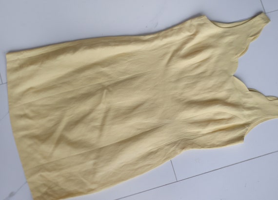 LAURA ASHLEY Vintage yellow silk linen scallop ne… - image 4