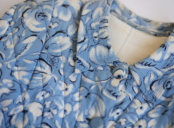 50s Italian Vintage quilted blue white floral war… - image 5