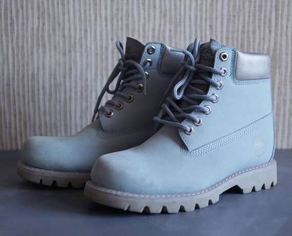 powder blue timbs