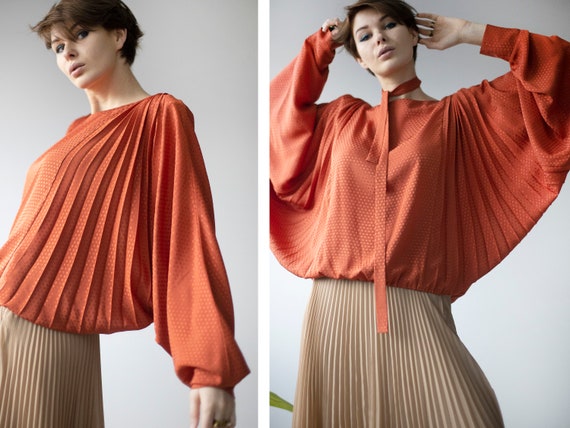 Vintage orange extravagant pleated batwing sleeve